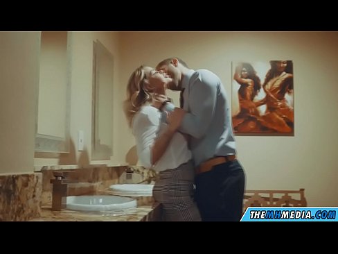 ❤️ Kung ang usa ka busty blonde naghaylo kanimo sa usa ka publiko nga kasilyas ❤️ Sex sa amon ceb.high-pass.ru ﹏